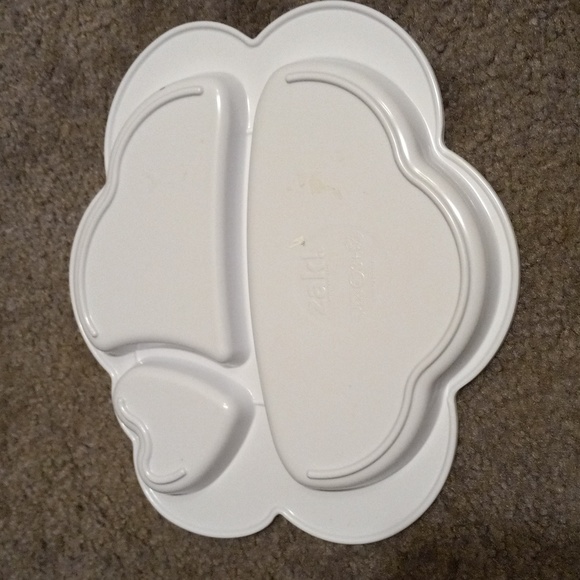 Dora Divided Three Compartment Childs Plate, ADD TO AN ITEM IN A BUNDLE FOR $1 - Picture 2 of 2
